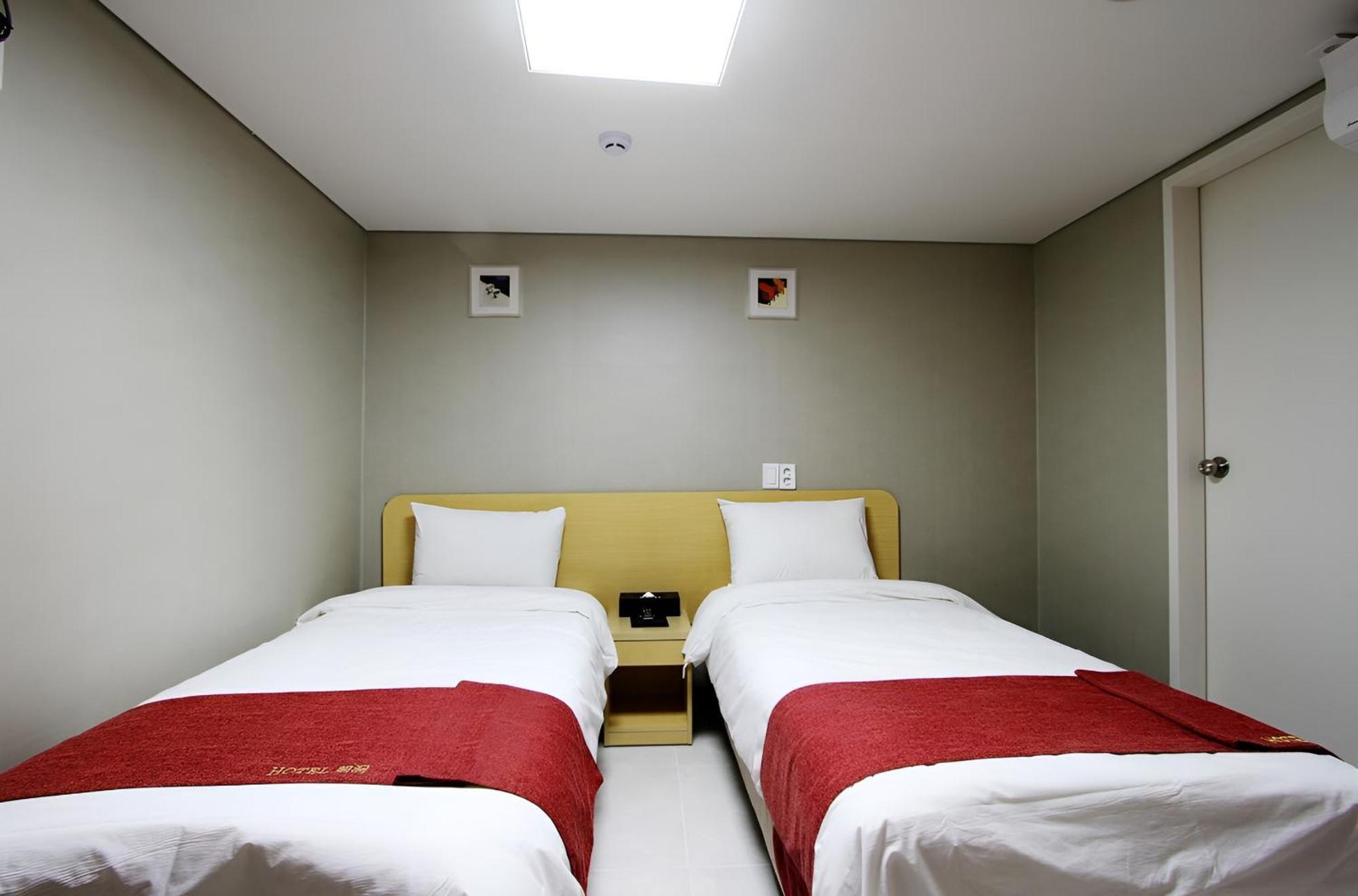 Hotel Myeongdong Сеул Екстер'єр фото